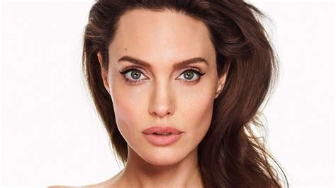 Angelina Jolie Reveals The Advice She Gives Her Daughters On Womanhood