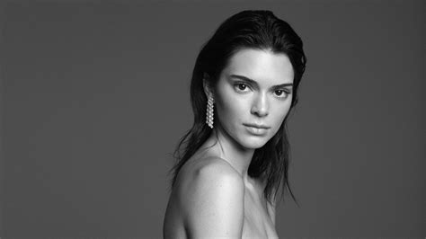 Kendall Jenner Poses Topless For Lofficiel Photographer Says She Had To Overcome Fame To