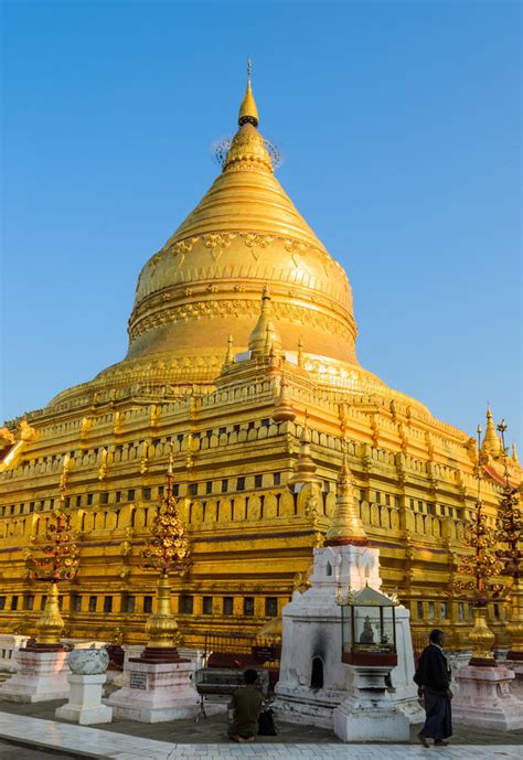 Shwezigon Pagod I Bagan Myanmar Redaktionell Arkivbild Bild Av
