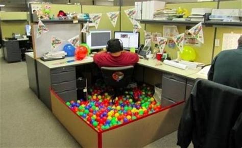Funny Things People Do When They Get Bored At Work 28 Pics