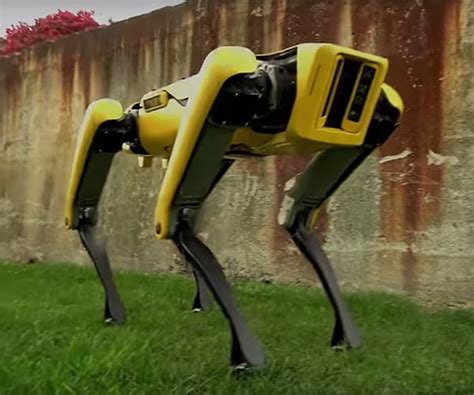 Boston Dynamics Unveils Spotmini Robot In New Video