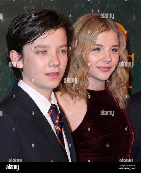 Asa Butterfield Chloe Moretz Hugo Hi Res Stock Photography And Images