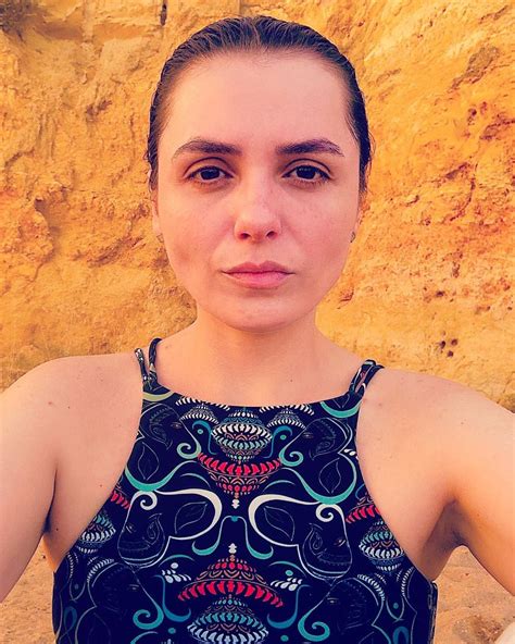 Monica Iozzi Posta Selfie De Cara Lavada E Fala De Aceitação Tenho
