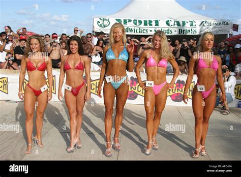 miami beach florida south beach fitness festival frau bikini south beach wettbewerb publikum