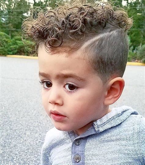 79 Stylish And Chic Haircut Ideas For Toddler Boy With Curly Hair For