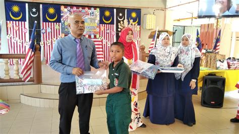 Laporan sambutan bulan kemerdekaan peringkat sekolah kebangsaan seri pristana sg buloh, selangor. SEKOLAH KEBANGSAAN LOSONG: SAMBUTAN MAJLIS PENUTUPAN HARI ...