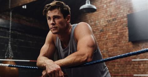 We Got An Exclusive Bodyweight Workout From Centr App Chris Hemsworths Fitness App New Six