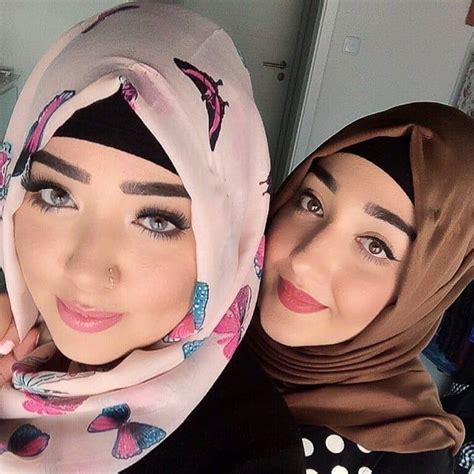 She can inflict the poisoned debuff. Pin by Nauvari Kashta Saree on Hijabi Queens | Hijab ...