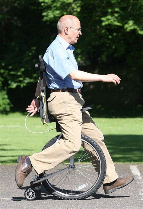 Inventor Creates Bizarre Unicycle Style To Tackle City Congestion