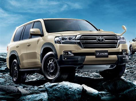2021年6月10日にトヨタのフルモデルチェンジ版・新型ランドクルーザー300(toyota new land cruiser 300)が世界初公開され、同年8月1日に発売予定となっていますが、このモデルの兄弟車種でラグジュアリーモデルへと進化するのがレクサスのフル. モデリスタ、新型「ランドクルーザー」用カスタムパーツ - Car Watch