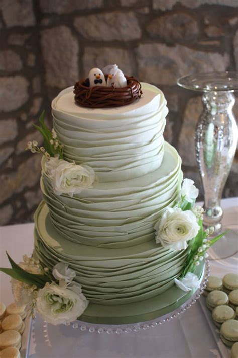 From desserts that mimic the classic lines of a tiered cake, to some very unconventional wedding treats, these ideas are here to inspire you. Wedding Cakes | The Cake Box