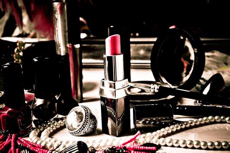 Cosmetics Wallpapers Top Free Cosmetics Backgrounds Wallpaperaccess