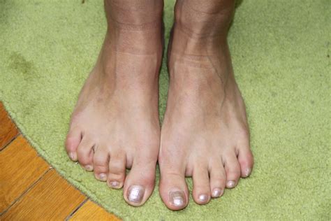 Nikky Thornes Feet