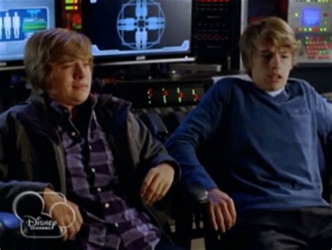 The suite life movie zack and cody are also approached to join with the gemini project, also a research center. Zack & Cody - Le Film - Critique Disney Channel Original Movie