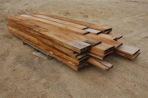 Pallet Lot Of Red Oak Rough Sawn Lumber Spencer Sales