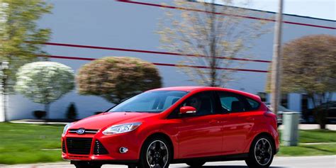 Ford Focus Se Manual Hatchback Test Review Car And Driver