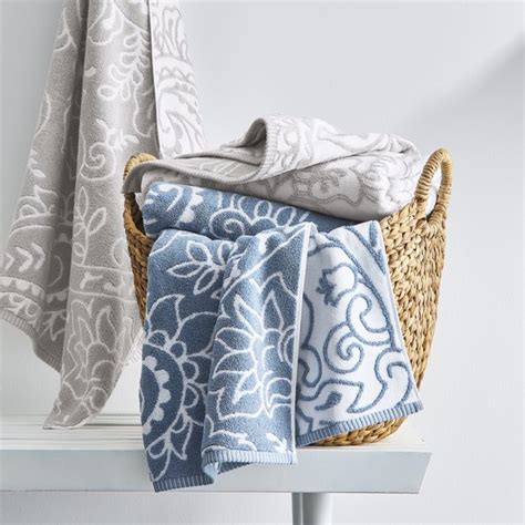 The most common paisley bath towels material is cotton. Better Homes & Gardens Thick and Plush Sheared Paisley ...