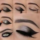 Pictures of How To Put On Eye Makeup