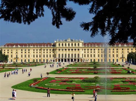 Schonbrunn Palace Map