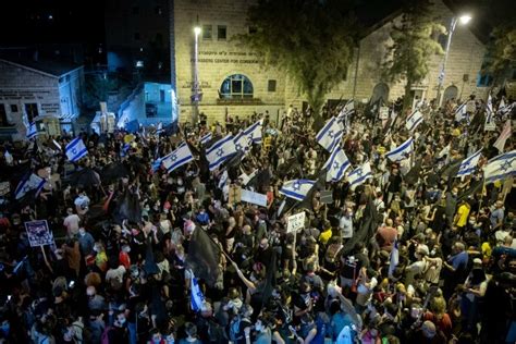 לואי טאהא סגר בהפועל חיפה פרסום ראשון: סגר שלישי: דידי הררי יוצא נגד המפגינים בבלפור | מעריב