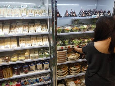 Wikimedia commons has media related to supermarkets in malaysia. FamilyMart 暂时缩短营业时间 - WINRAYLAND