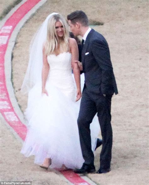 Jason Kennedy And Lauren Scruggs Start Life As Husband And Wife With Tropical Honeymoon Daily