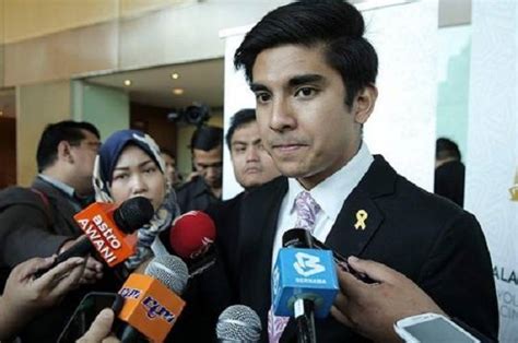 Malaysian youth and sports minister syed saddiq syed abdul rahman talks about the challenges of being the nation's youngest. Selepas Keluar Dari Istana. Ini Komen Syed Saddiq Kepada ...
