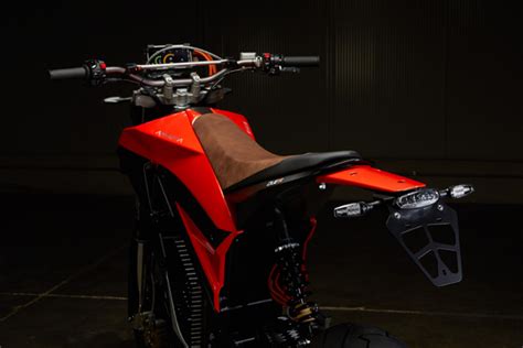 Pembelian untuk model yamaha y15zr v2 sebenarnya masih lagi signifikan, sekiranya harga yang ditawarkan oleh wakil penjual jauh lebih rendah berbanding harga yamaha y16zr. MOTOSIKAL ARMOTIA DUE BERKUASA ELEKTRIK DENGAN PACUAN 2 ...