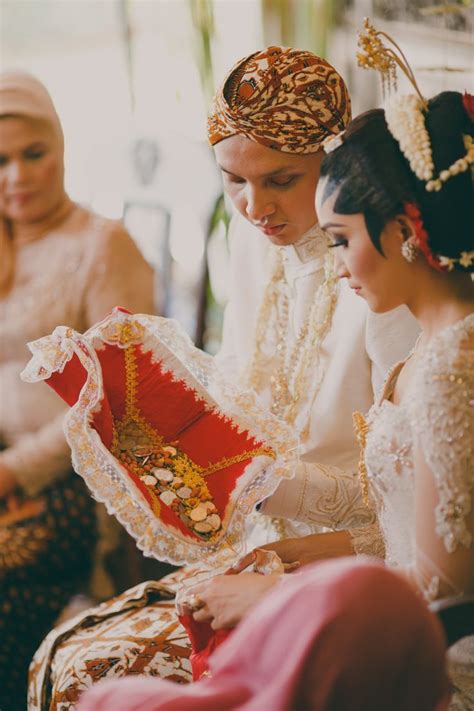 Inspiring Article One Sweet Couples Traditional Javanese Wedding