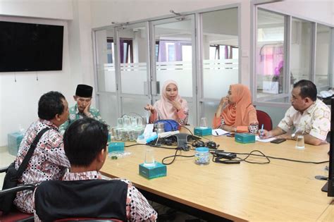 Untuk meningkatkan lagi kefahaman mengenai sistem online ini, anda dinasihatkan untuk terlebih dahulu mengenali semua data atau butang yang disediakan dalam sistem. Pusat Teknologi Informasi dan Pangkalan Data UIN Sunan ...