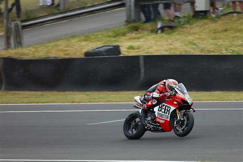 bsb knockhill glenn irwin leads beermonster ducati one two in race three mcn