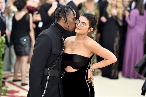 Stream tracks and playlists from travis scott on your desktop or mobile device. Kylie Jenner: Tochter Stormi hat Schuh-Kollektion für 20 ...