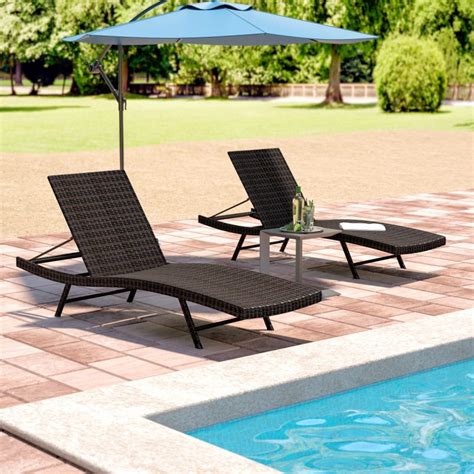Gardenista's picks for outdoor deck & lounge chairs from our authorative sourcebook for home furnishings and home remodeling with over 1000s of carefully selected products to make the best of your home. 27 Best Patio Lounge Chairs | Garden Outline
