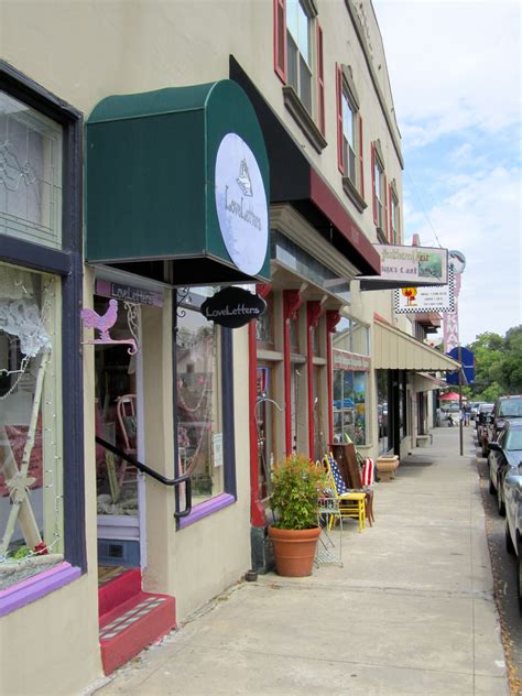 The event gives a significant importance to asian markets and proposes a wide coverage of the supply chain and sourcing needs. The shops of Fair Oaks Village. Not many of the towns ...