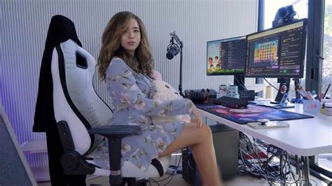 Pokimanes Net Worth In 2023 Is Over 25000000 Heres How