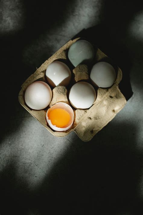 Comment reconnaitre un oeuf périmé idee manger des aliments apres date