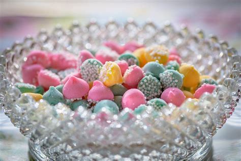 8 Vintage Candy Dishes That Are Just Like Grandmas Homemade Candies