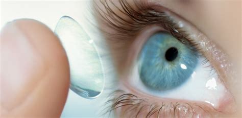 Best Contacts For Dry Eyes 2022 Contactsdirect