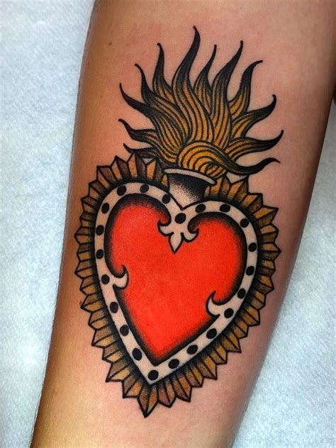 Traditional Heart Tattoos Traditional Tattoo Flowers American