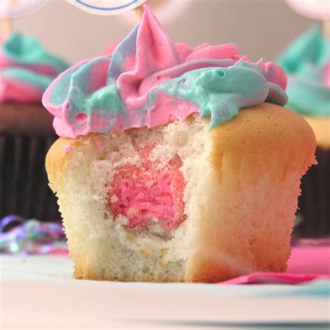 Others would just go ahead and tint a vanilla or white cake recipe pink or blue as the case may be. Gender Reveal (Surprise!) Cupcakes | Gender reveal cupcakes
