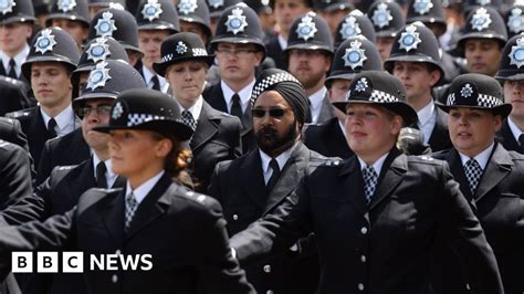 All New Police Officers In England And Wales To Have Degrees Bbc News