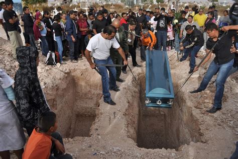 Gunmen Kill 15 In Mexico Gang Link Seen The New York Times