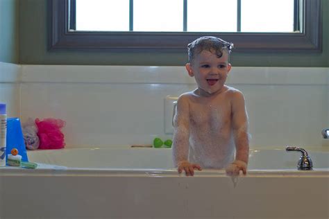 Top Tips For Getting Your Child To Enjoy Bath Time