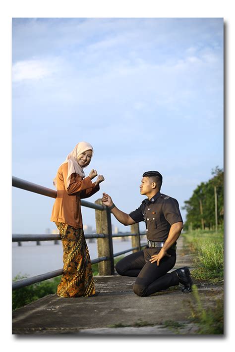 Lembar pengesahan menjadi salah satu objek pokok dalam pembuatan berbagai keperluan karya tulis. Majlis Perkahwinan Najihah ♥ Quyyum | 13.02.21 - POVE.my ...