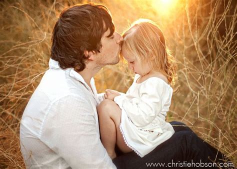 adorável seleção de fotos que retratam a relação de pais e filhas com imagens fotos de pai e