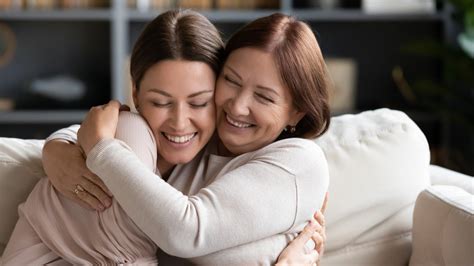 5 Ways New Wifeys Can Bond With Their Mother In Law