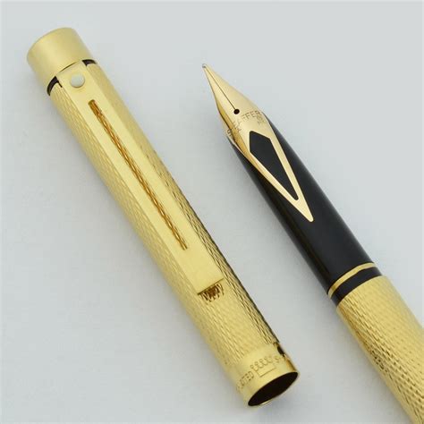 See more ideas about sheaffer fountain pen, pen, fountain pen. Sheaffer Targa 1009s Slim Fountain Pen - Gold Barleycorn ...