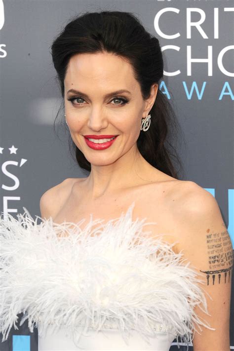 Angelina Jolie 2018 Critics’ Choice Awards • Celebmafia