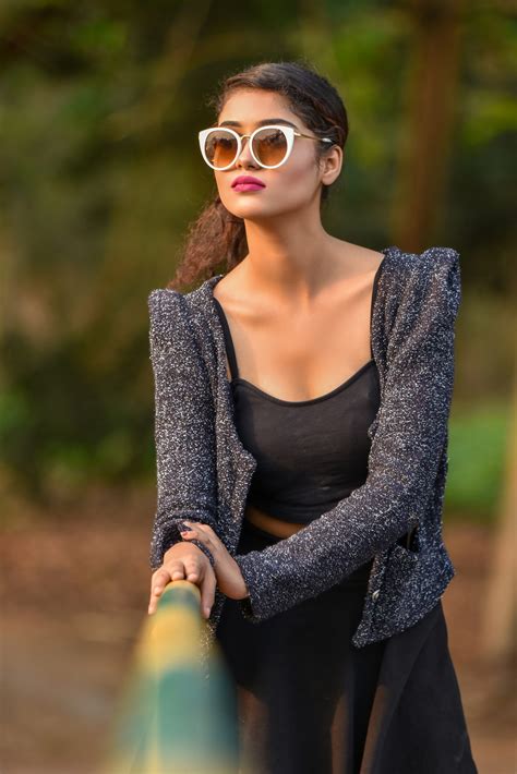 Female Model Posing With Sunglasses Pixahive