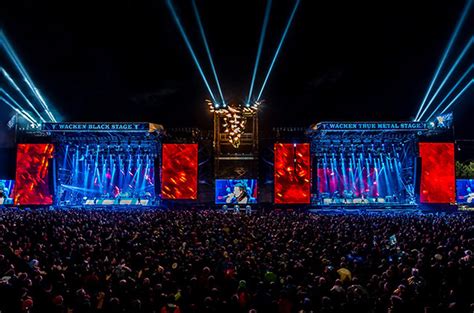 With 80,000 festival visitors, and including personnel a total of roughly 86,000 attendees in 2011. THOMAS JENSEN (WACKEN OWNER): "Next year, it could be ...